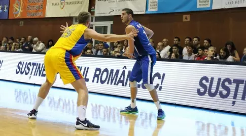 עוז בלייזר (אלינה-דיאנה קויוקארו, התאחדות הכדורסל של רומניה)