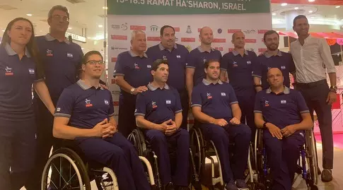 שחקני נבחרת ישראל בטניס בכיסאות גלגלים עם אנדרו דנוס (לי נוף)
