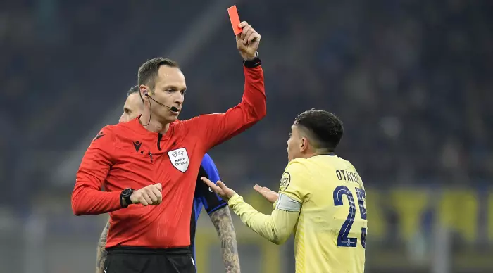 Otavio receives a red card (Reuters)