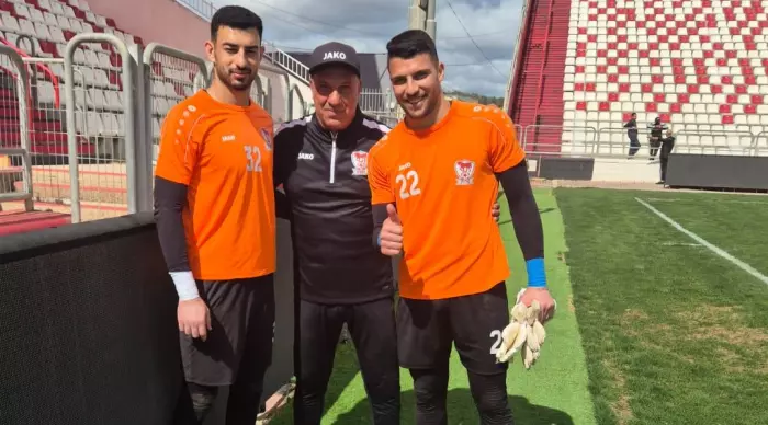 מאמן השוערים החדש עיד ברברה עם אבו ניל ובן לולו (פרטי)