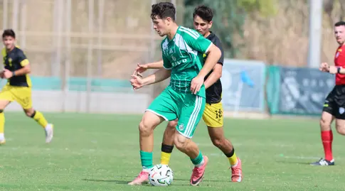 עילי ביטון בפועלת הגנה מול דור גולדשטיין (עמרי שטיין)