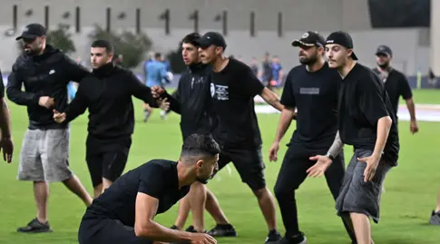 קטטה בין אוהדי הפועל פתח תקווה לבית"ר ירושלים (ראובן שוורץ)