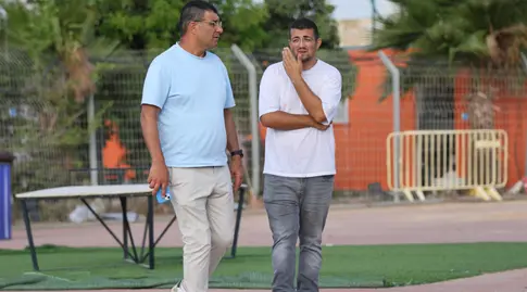 חי אבייב וניר שטרית (יונתן גינזבורג)