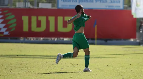 יגיל אוחנה באטרף אחרי השער (יונתן גינזבורג)