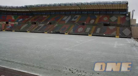 אצטדיון טדי מכוסה בשכבה לבנה של שלג (גיא בן זיו) 